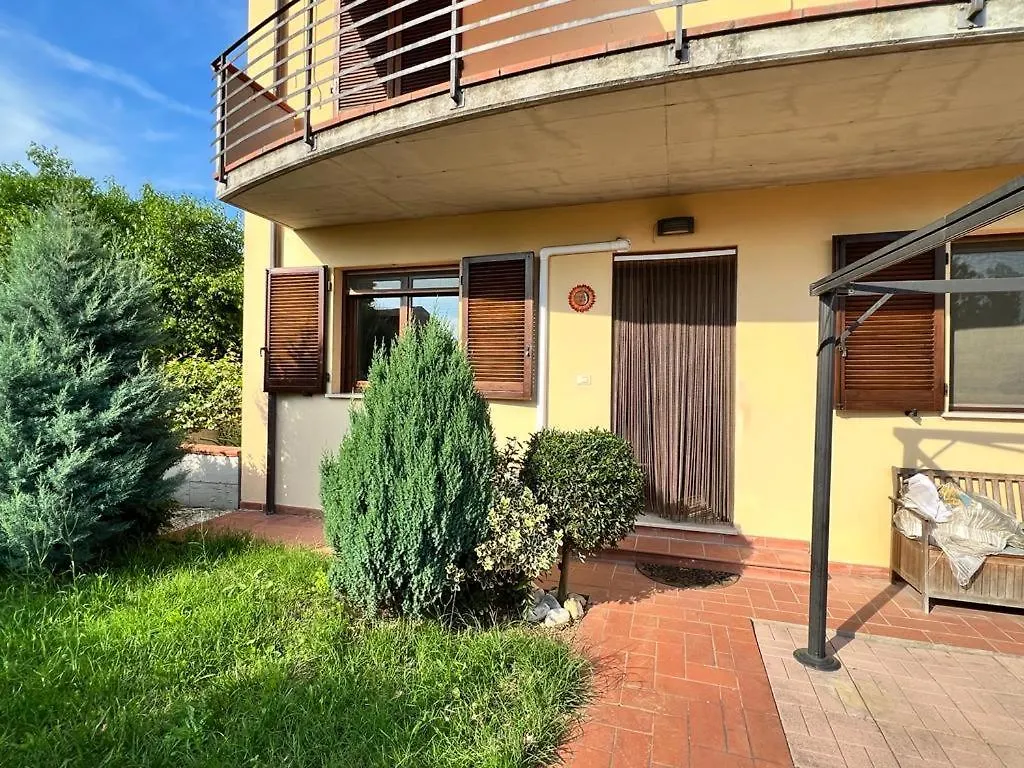 Appartamento Altopascio Sulla Francigena Spianate 0*,  Italia